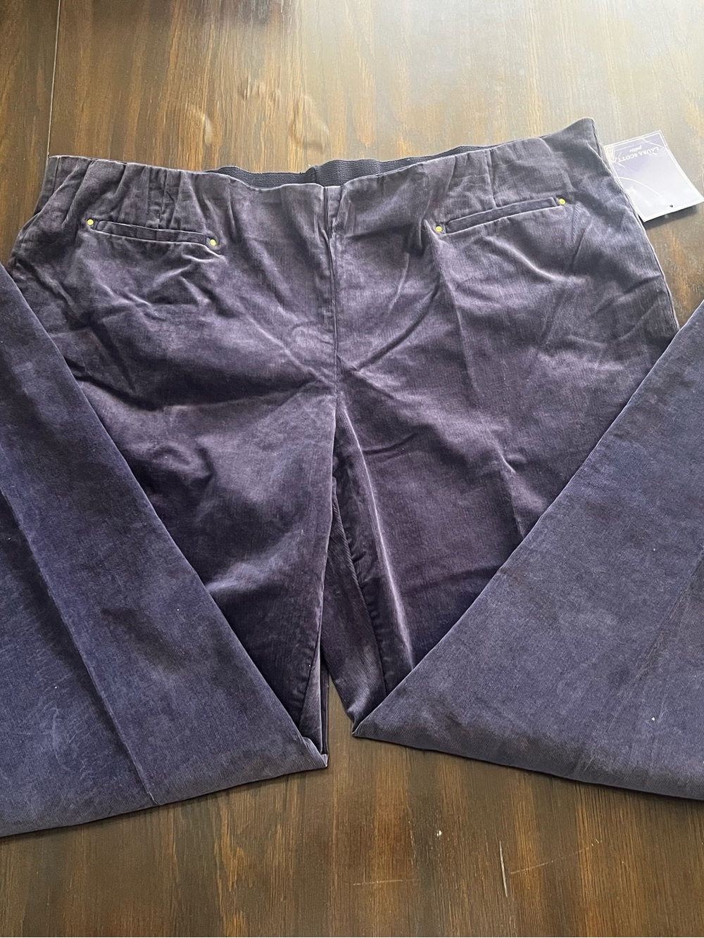 Laura Scott Corduroy Straight-Leg Pants in Deep Navy